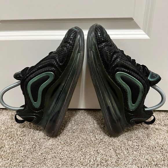 Nike Air Max 720 Throwback Future Black Laser AQ3196-003 Size 4.5Y - Picture 6 of 9